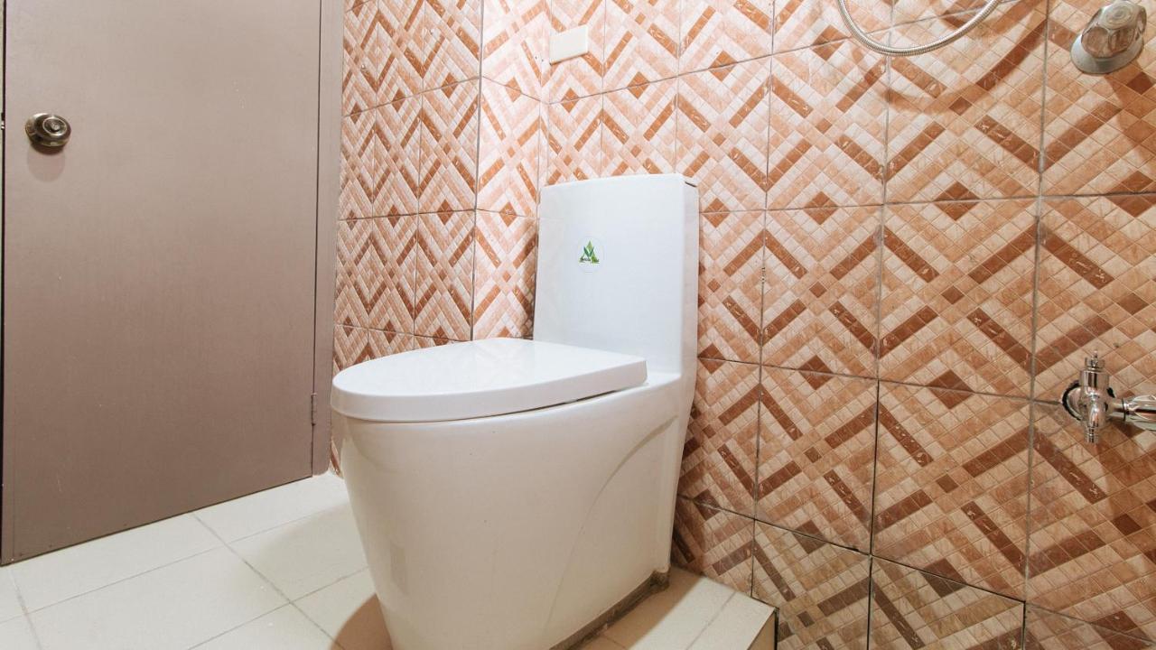 Reddoorz Plus At Canley Residential Pasig City Екстериор снимка