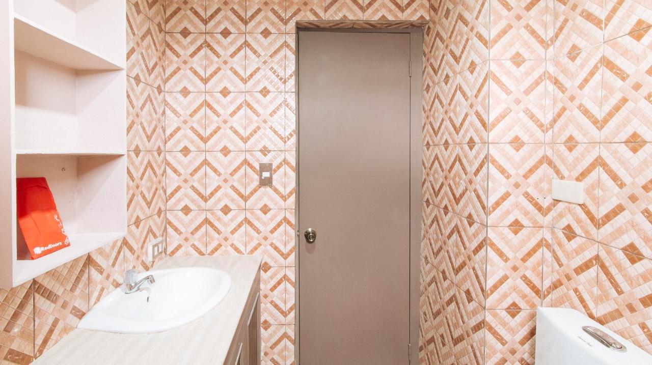 Reddoorz Plus At Canley Residential Pasig City Екстериор снимка