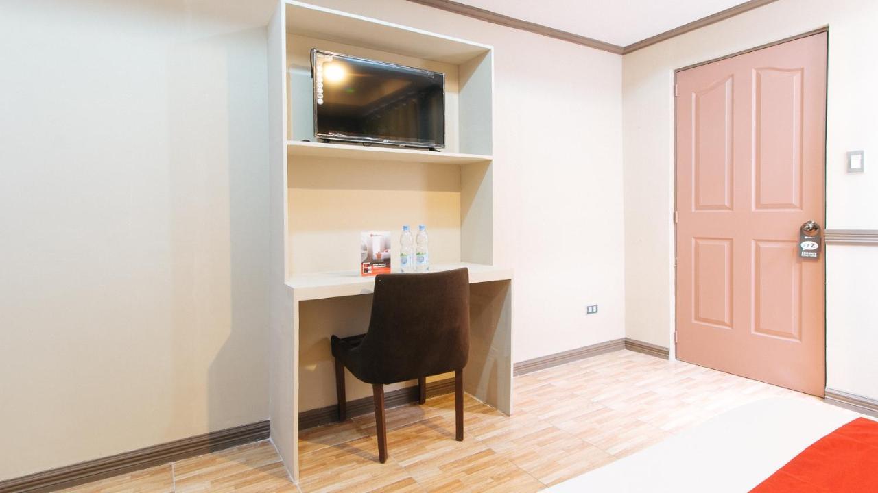Reddoorz Plus At Canley Residential Pasig City Екстериор снимка