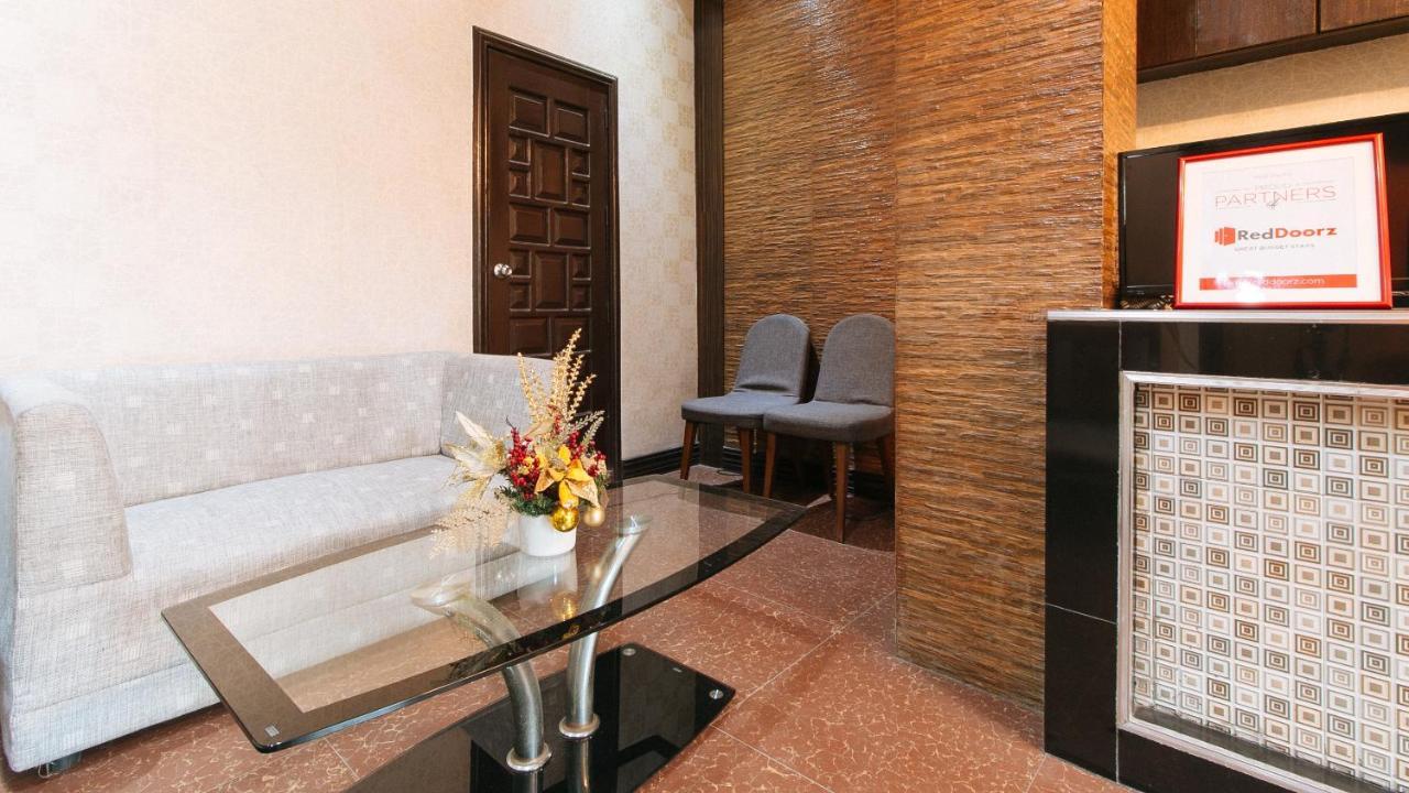 Reddoorz Plus At Canley Residential Pasig City Екстериор снимка